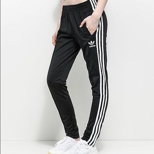 Adidas Joggers 🖤